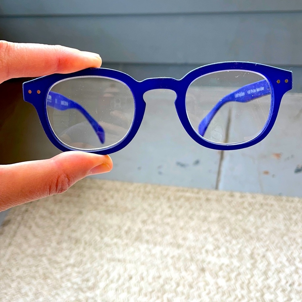 Royal Blue Reading Glasses.Very hip.+1.00/PD-61mm.